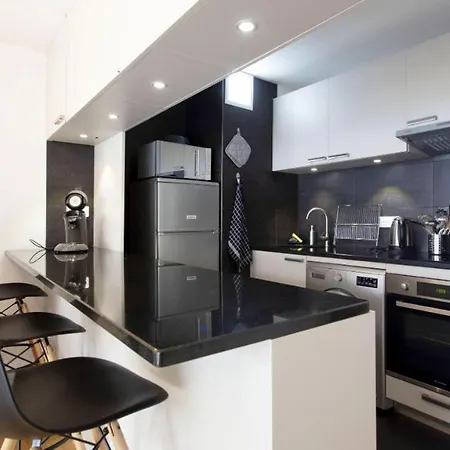 Studio A Jean De Luz Avec Magnifique Vue Sur La Ville Balcon Et Wifi * Saint-Jean-de-Luz